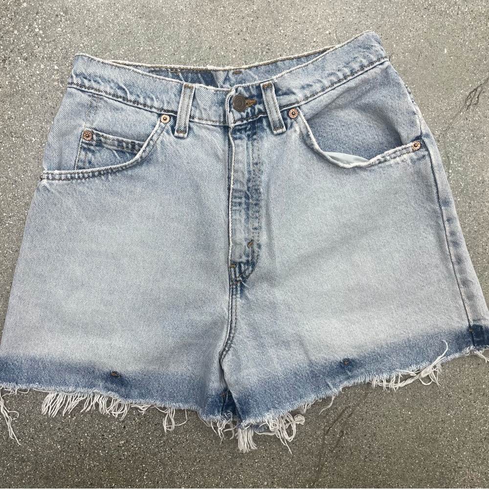 Levi’s Vintage USA Cutoff Denim Shorts Size 26